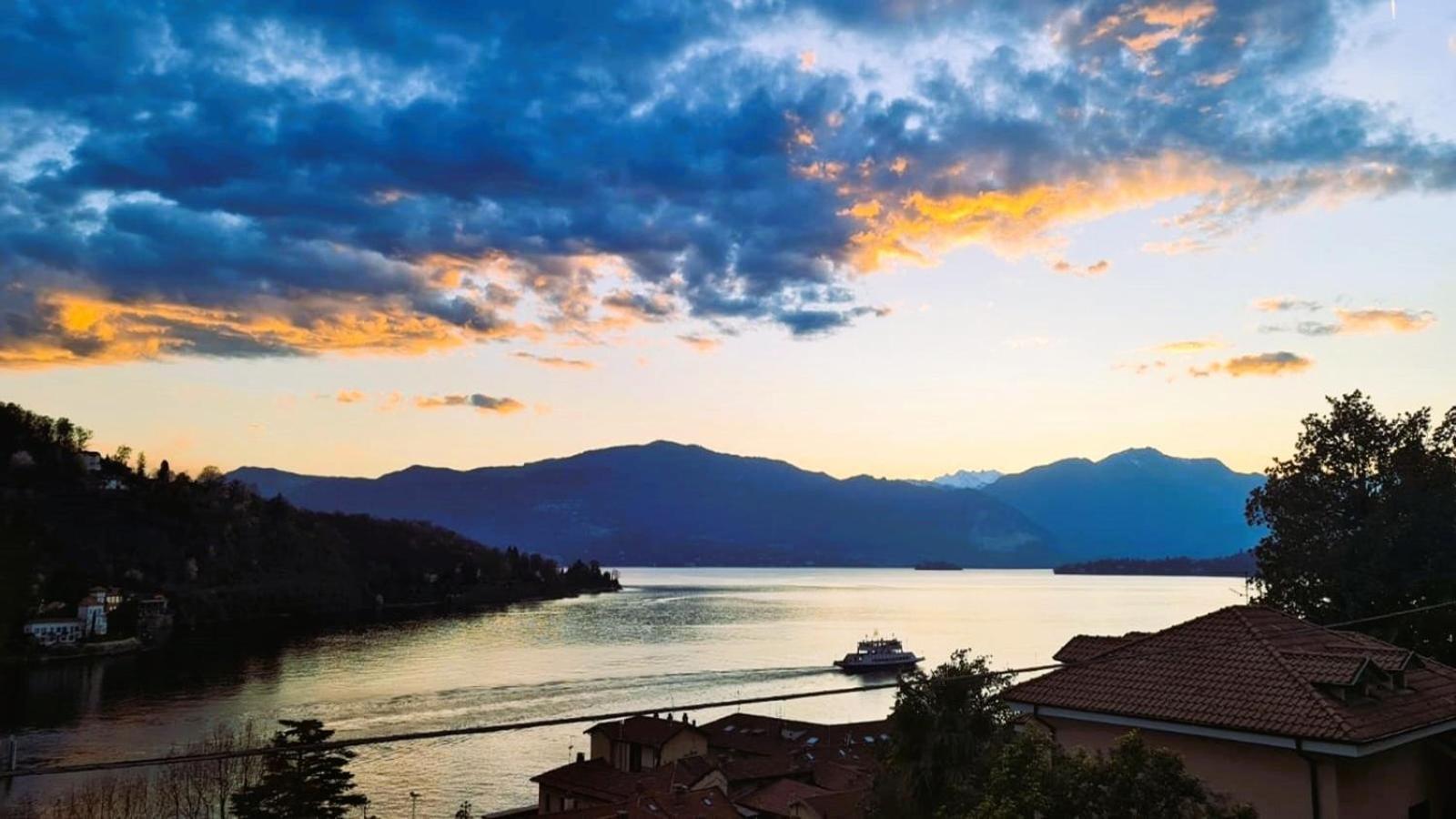 Appartamenti I Fiori Del Lago ラヴェーノ エクステリア 写真